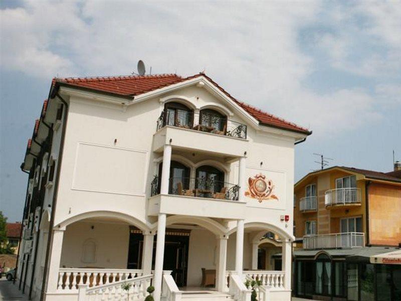 Hotel Villa Viktorija Banja Luka Exterior photo